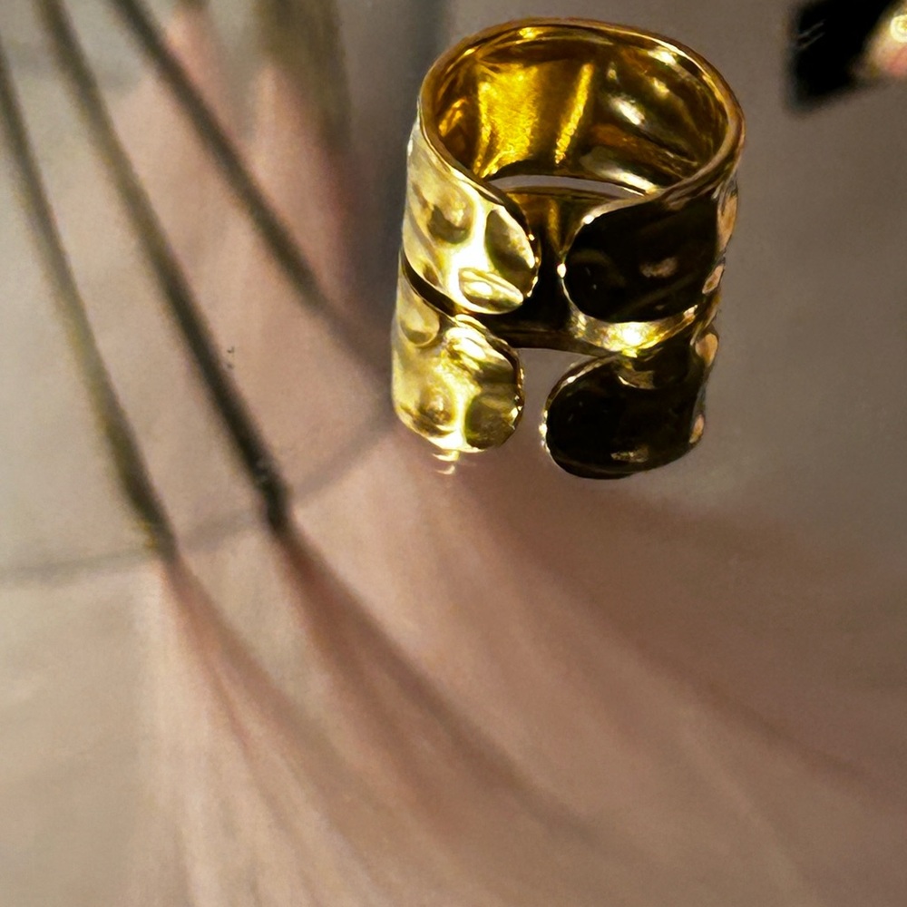 Ring - Picture 7 of 9